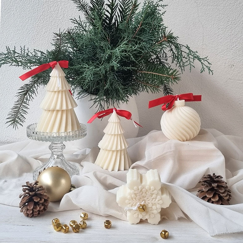 Candela Artigianale in Cera di Soia - Pallina di Natale