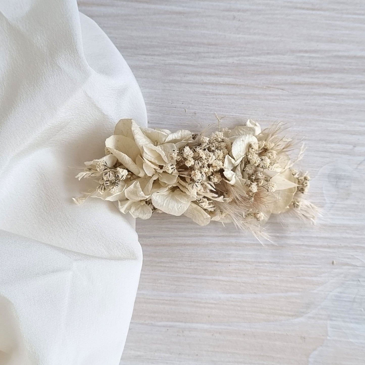 Fermaglio per capelli con fiori essiccati