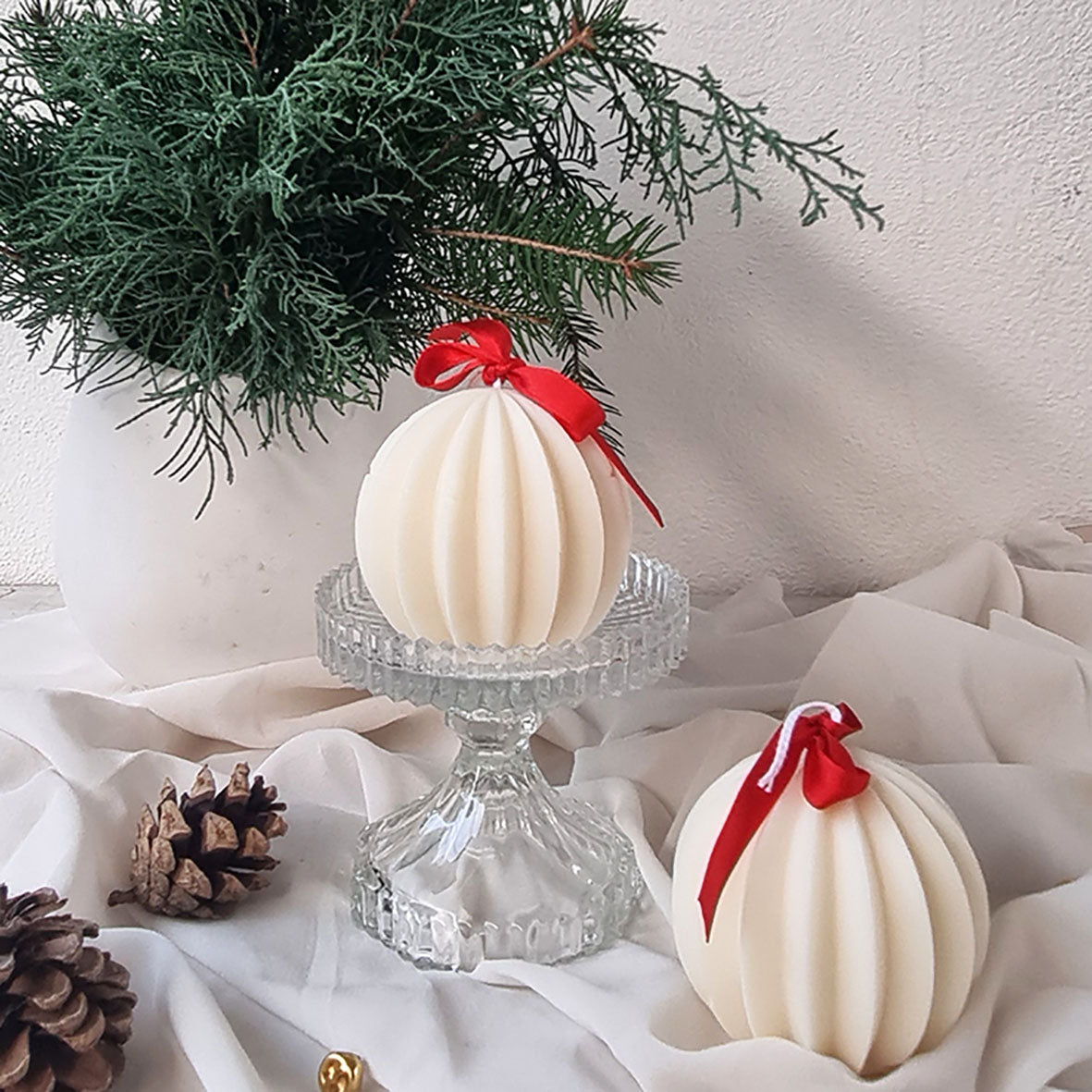 Candela Artigianale in Cera di Soia –Candela Sfera di Natale