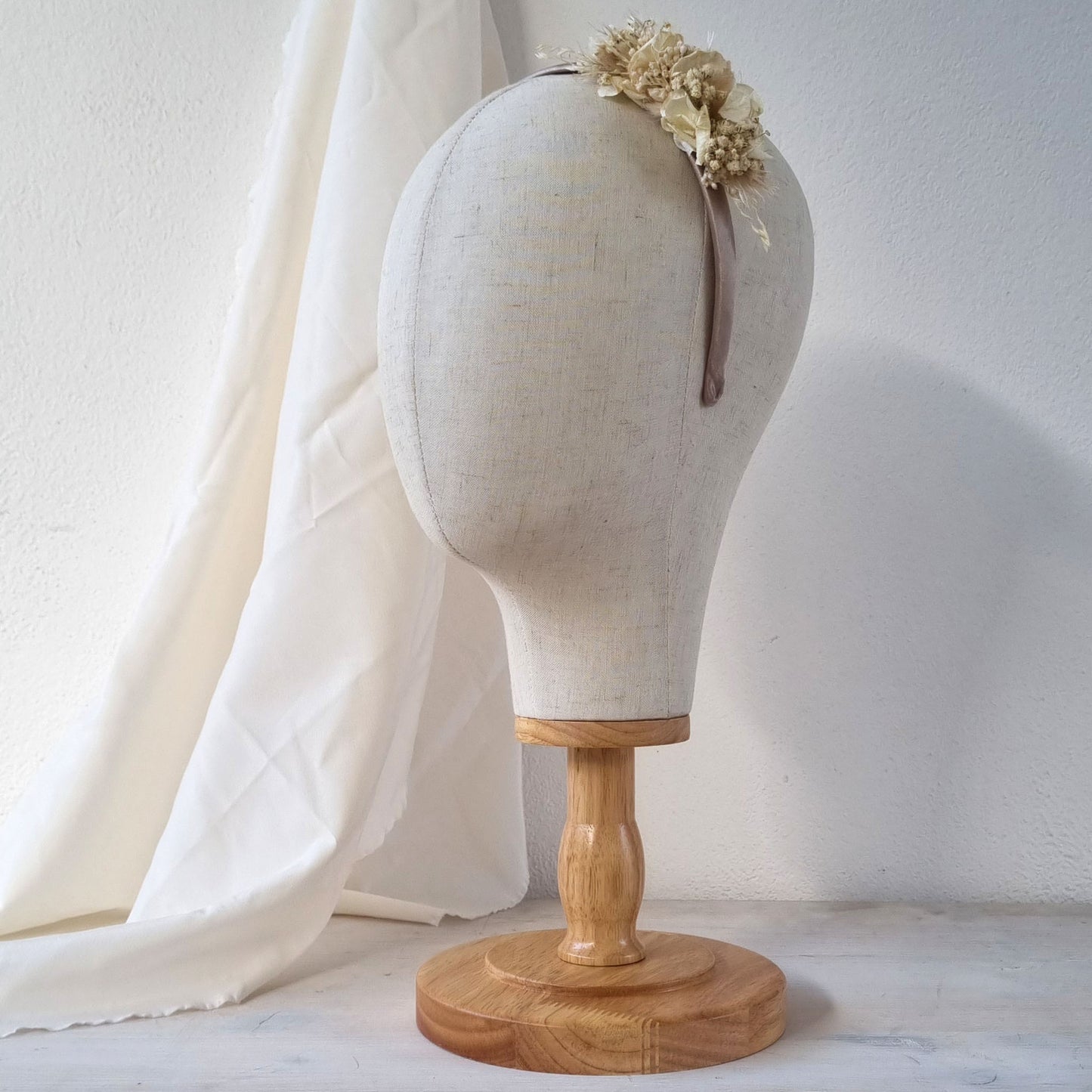 Cerchietto per capelli con fiori essiccati