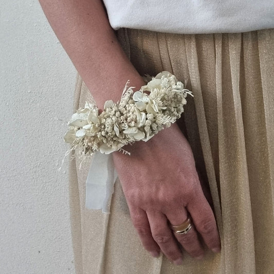 BRACCIALE CON FIORI ESSICCATI PER DAMIGELLA