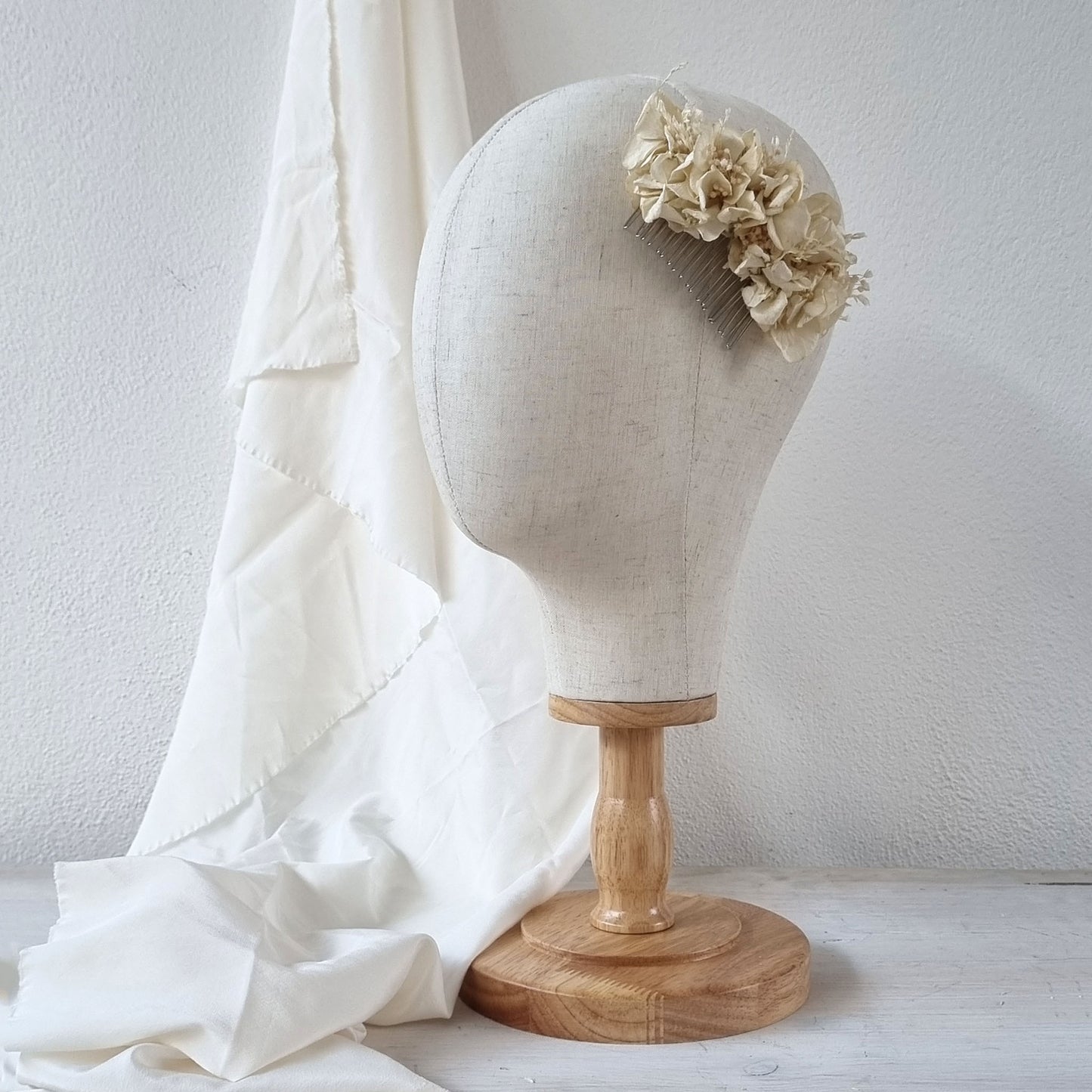 Pettine per capelli con fiori essiccati