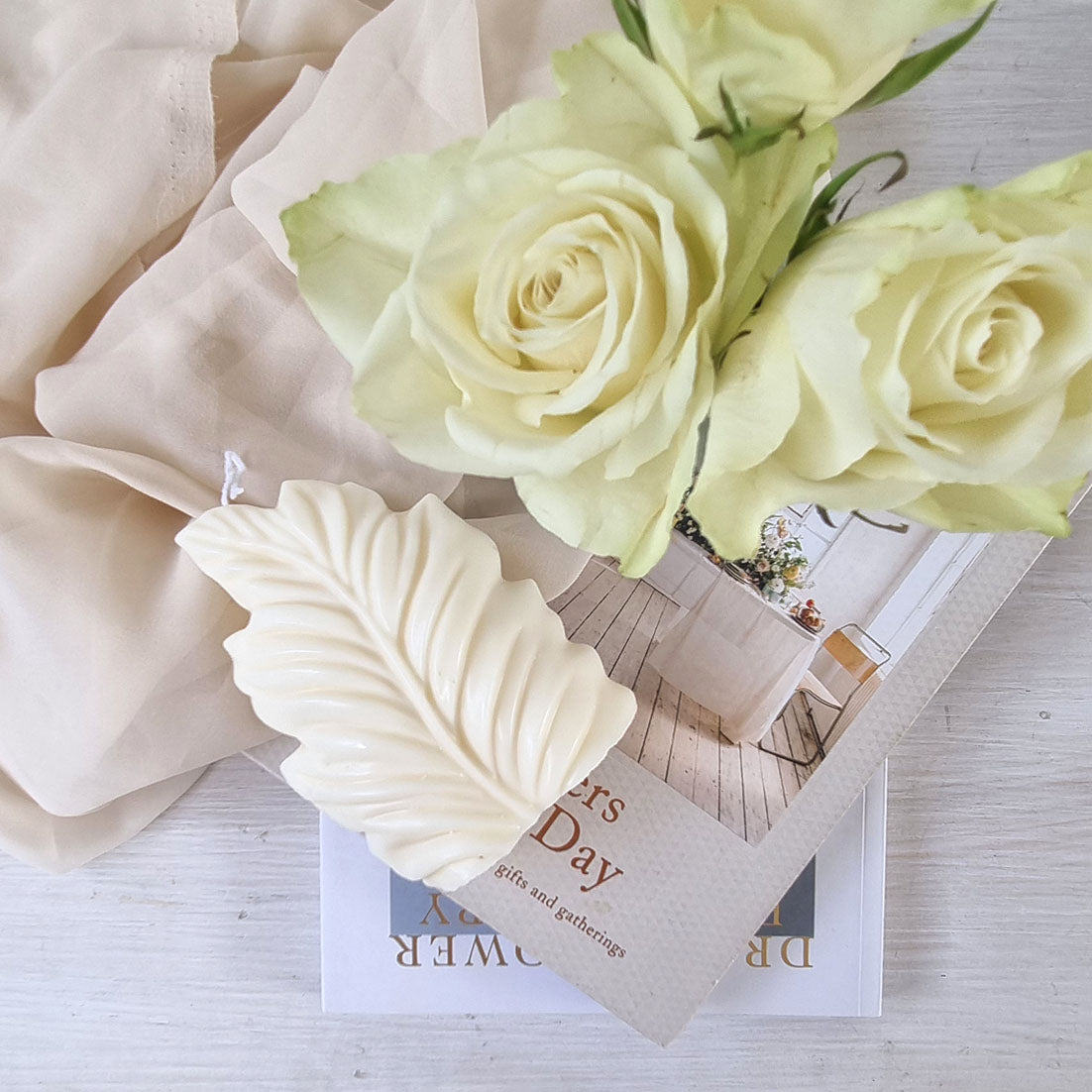 Candela Artigianale in Cera di Soia – Design Floreale