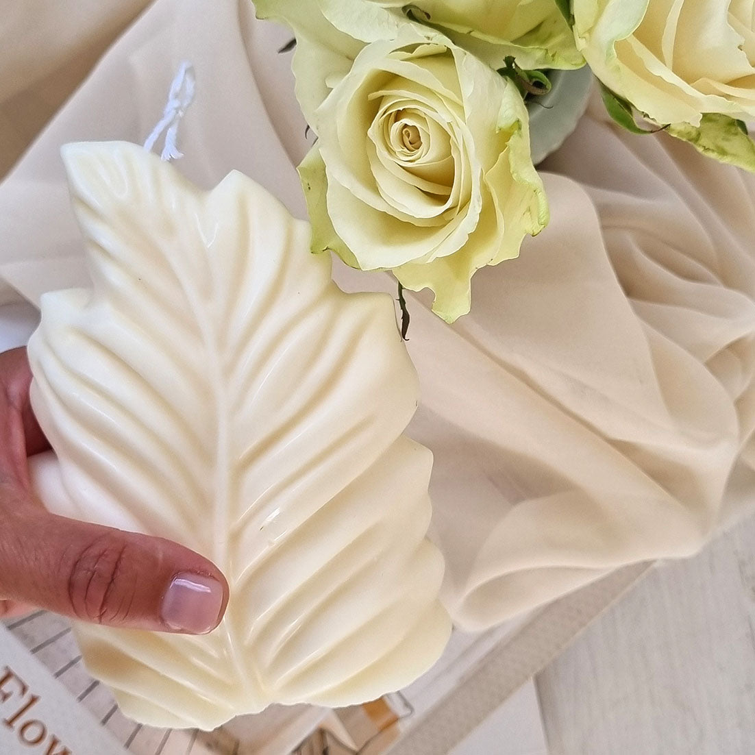 Candela Artigianale in Cera di Soia – Design Floreale