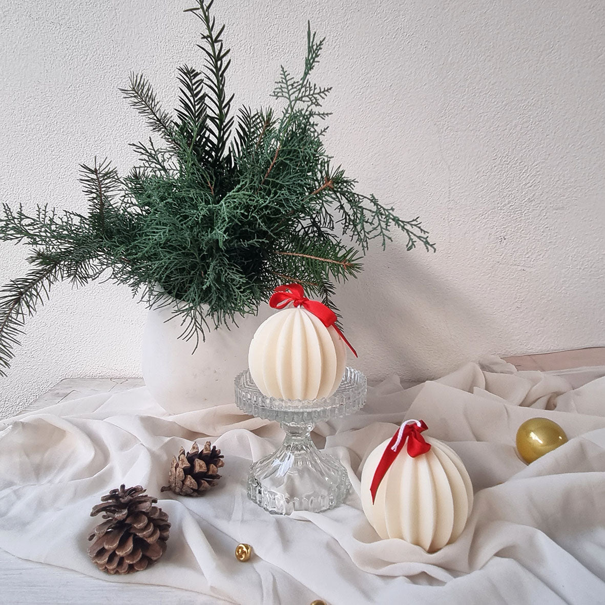 Candela Artigianale in Cera di Soia –Candela Sfera di Natale